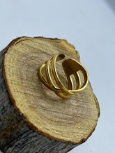 Queen ring